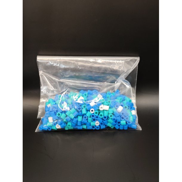 Blksprutte perleplade med kulrte perler