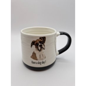 Kop med boxer hund. Tekst: Have a dog day